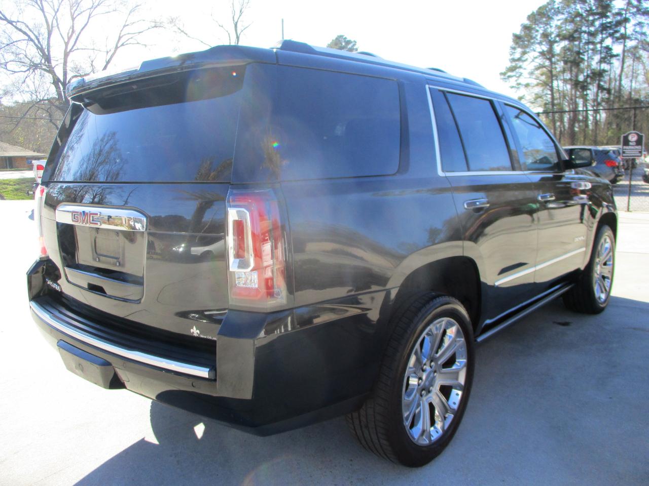 GMC Yukon Denali 4WD 2016
