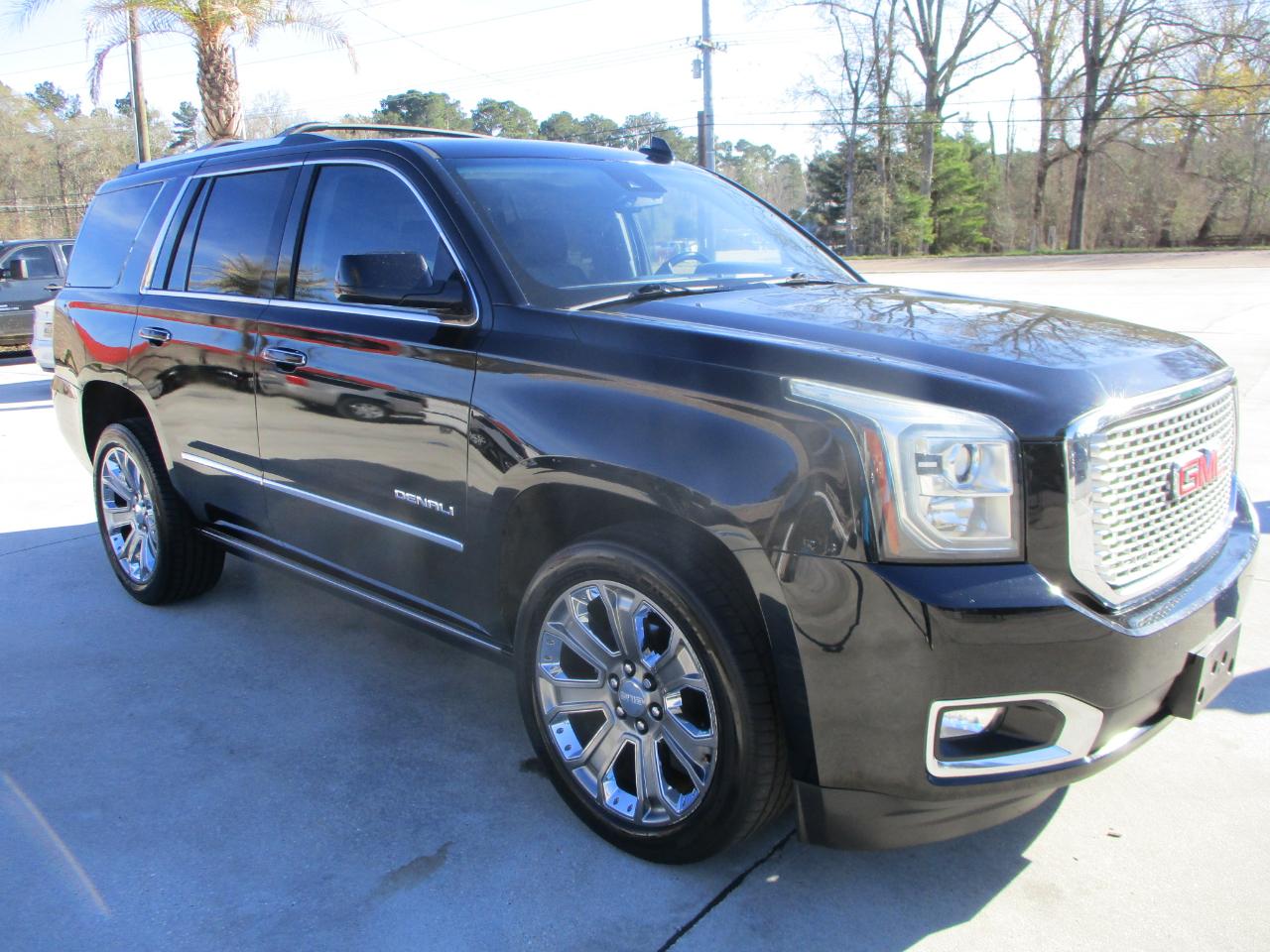 GMC Yukon Denali 4WD 2016