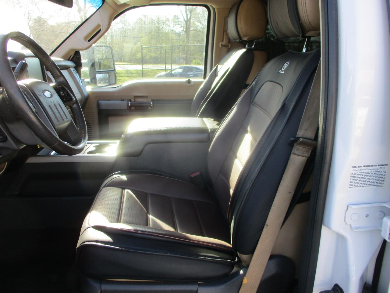 Ford F-350 SD Lariat Crew Cab 4WD 2013