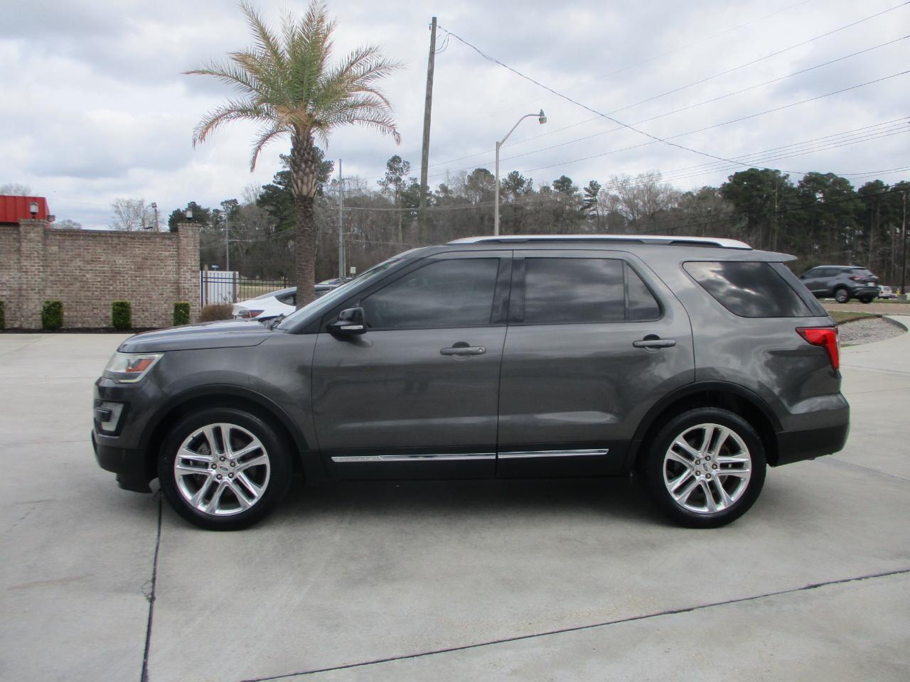 Ford Explorer XLT FWD 2016