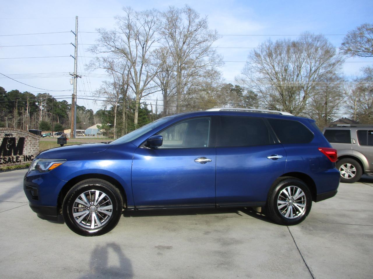 Nissan Pathfinder SV 4WD 2020