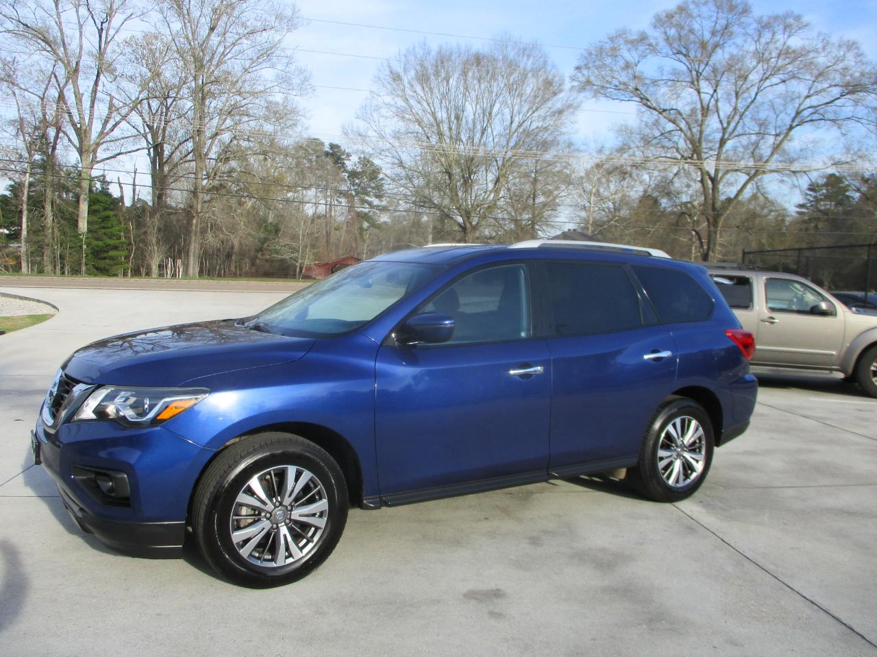 Nissan Pathfinder SV 4WD 2020