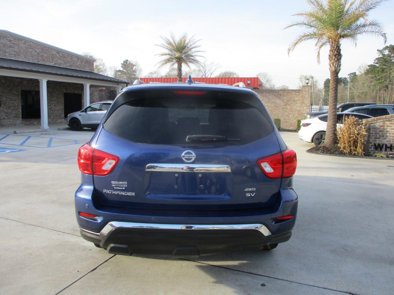 Nissan Pathfinder SV 4WD 2020