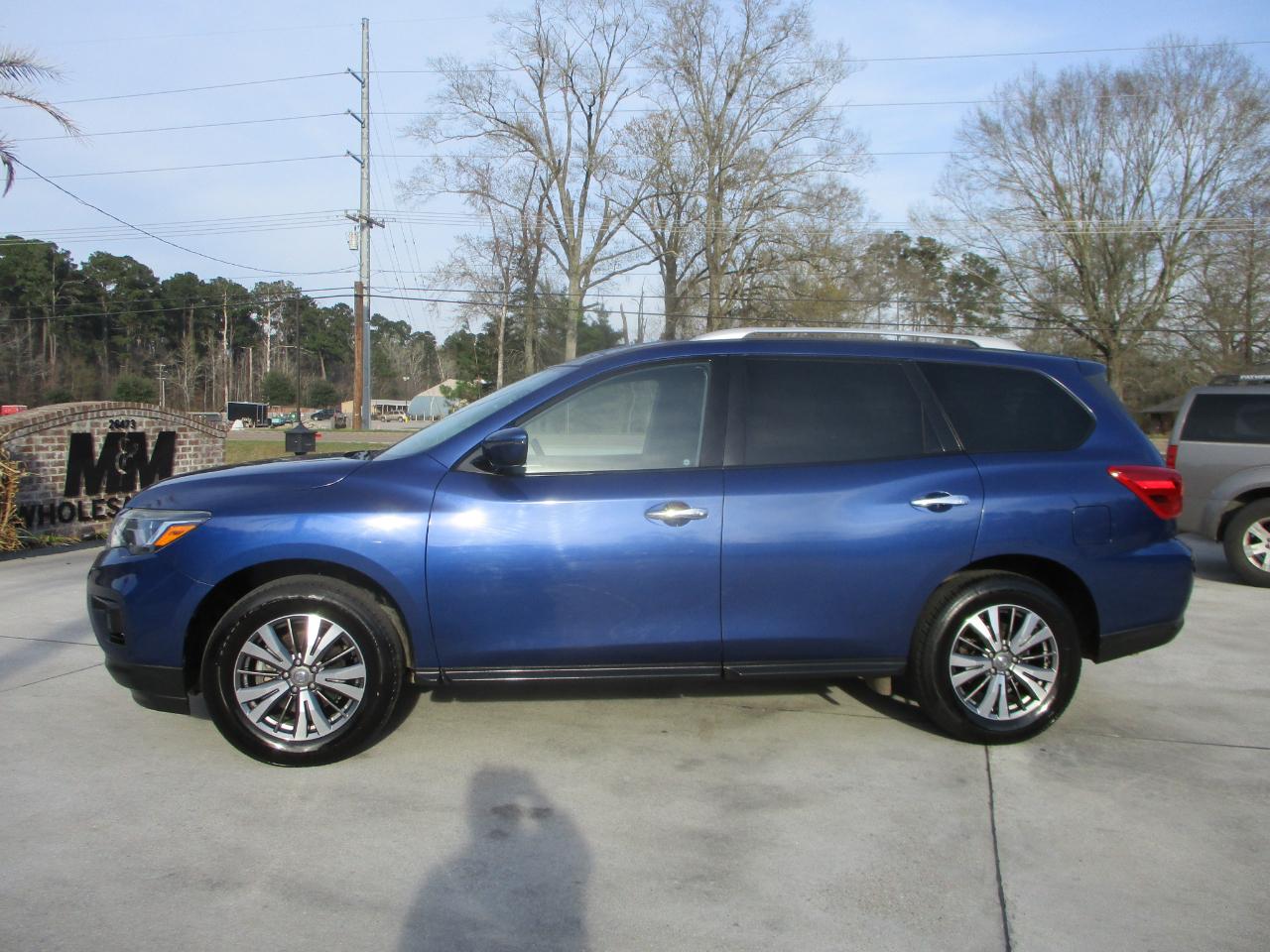 Nissan Pathfinder SV 4WD 2020