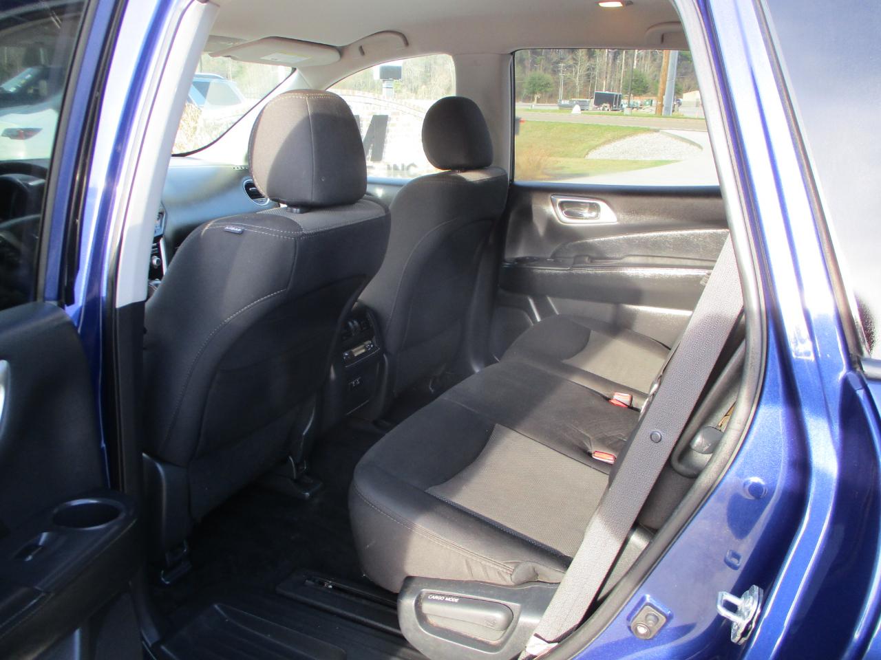 Nissan Pathfinder SV 4WD 2020