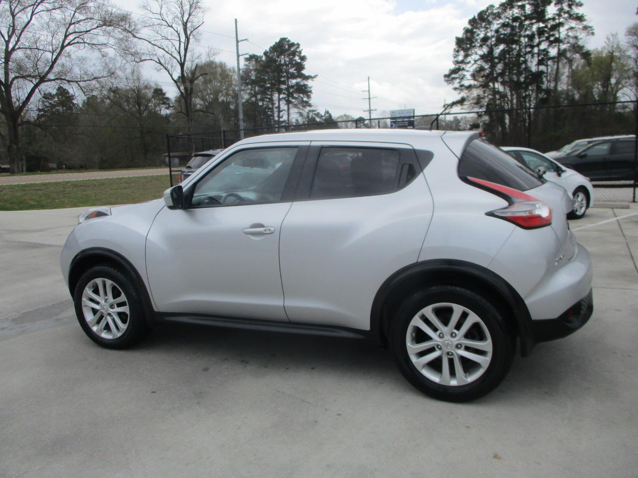 Nissan Juke S FWD 2016