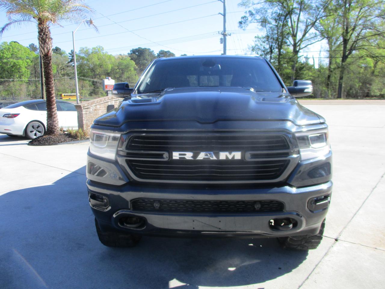 RAM 1500 Laramie Crew Cab SWB 4WD 2019