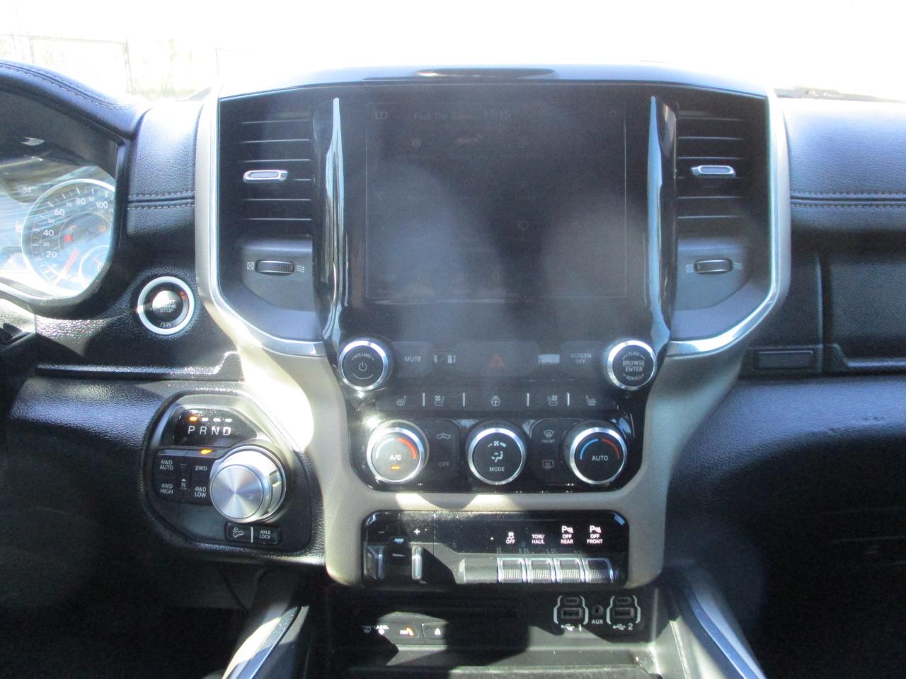 RAM 1500 Laramie Crew Cab SWB 4WD 2019