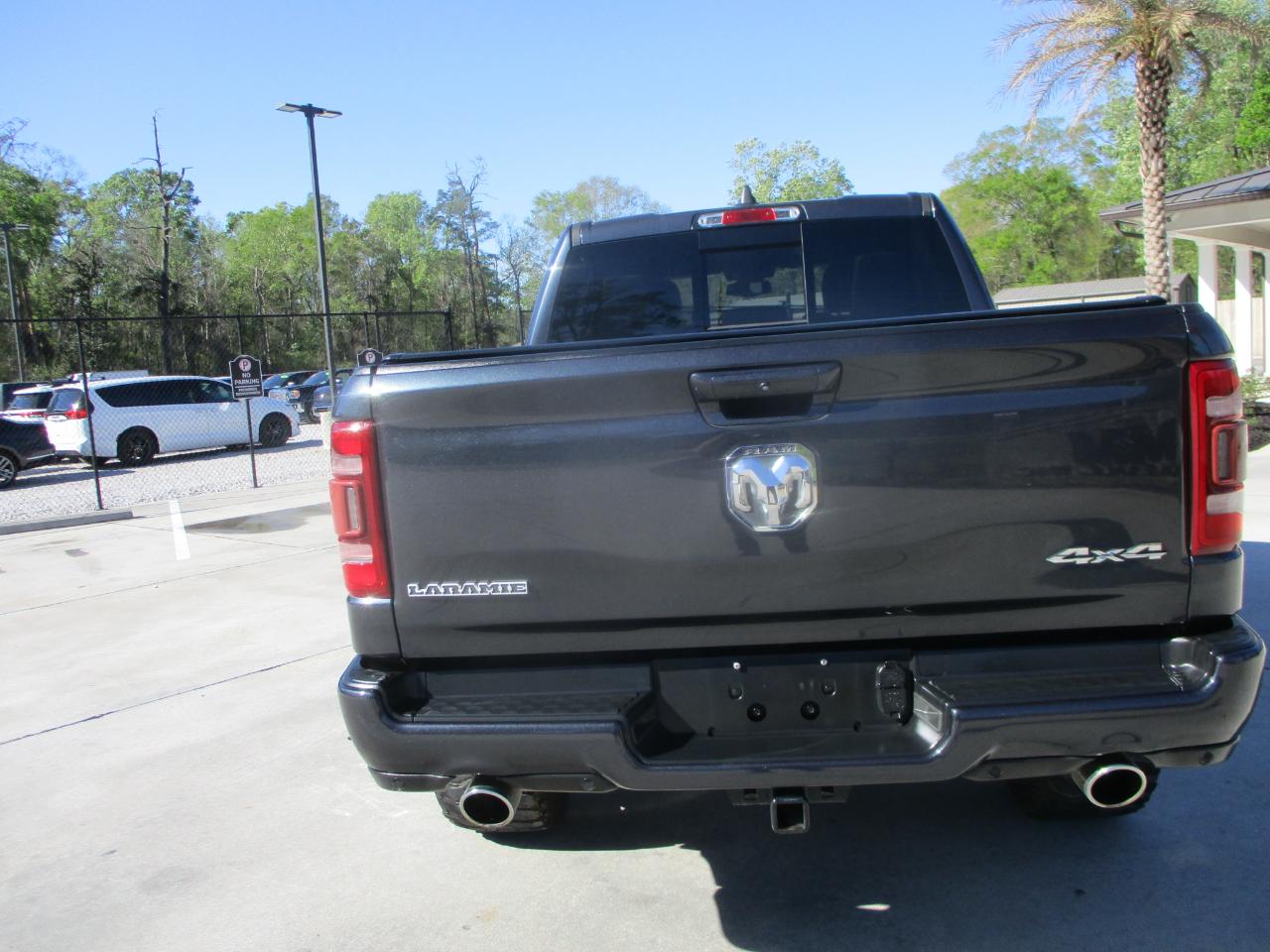 RAM 1500 Laramie Crew Cab SWB 4WD 2019