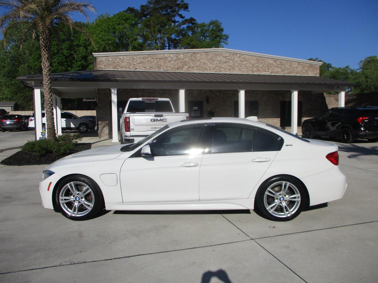 BMW 3-Series 330e iPerformance Sedan 2017