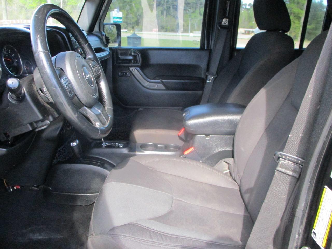 Jeep Wrangler Unlimited Sport 4WD 2015