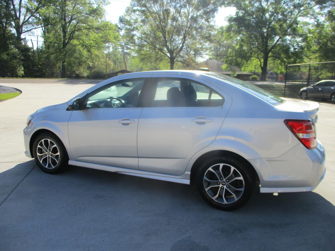 Chevrolet Sonic LT Auto Sedan 2017