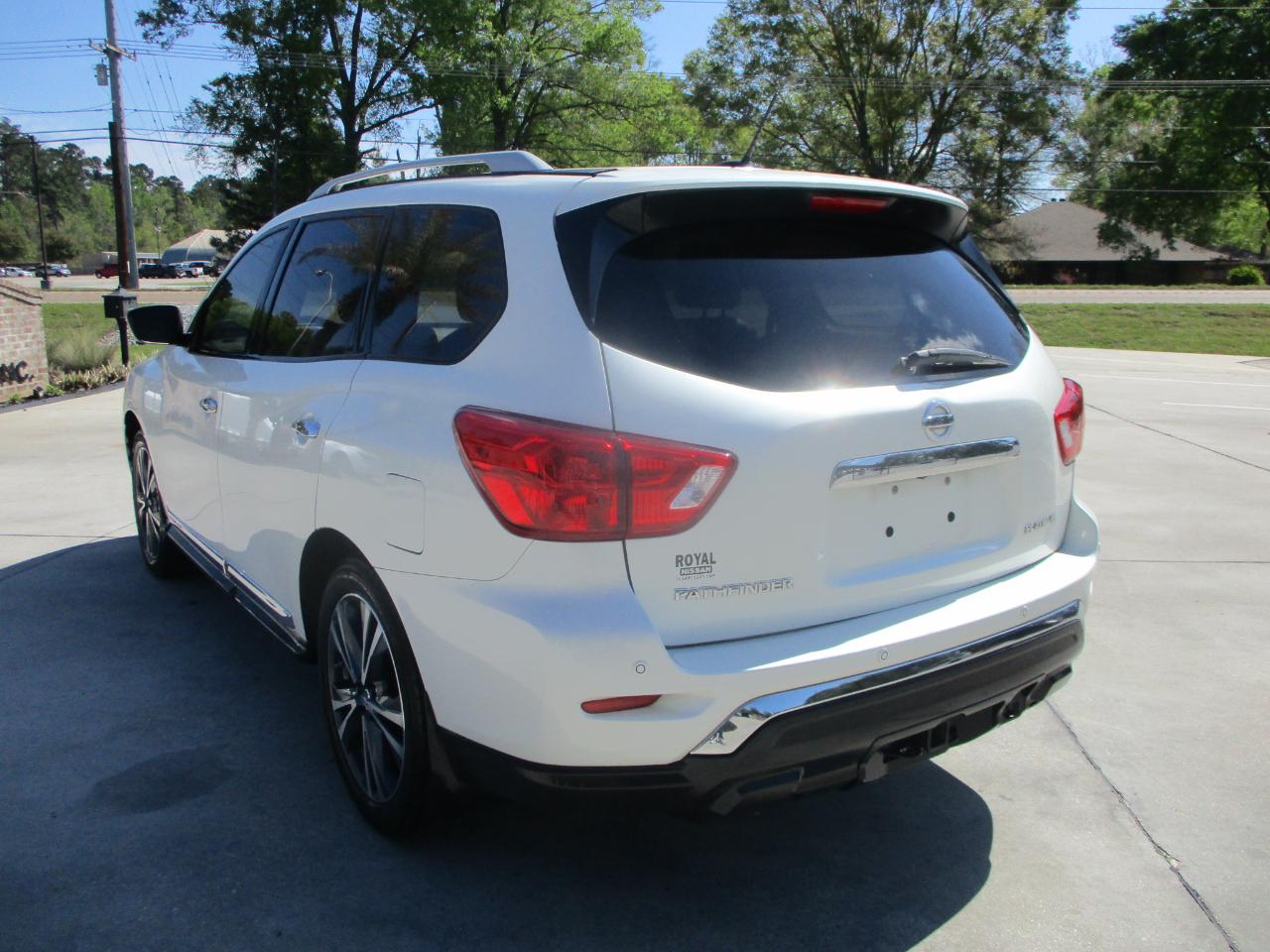 Nissan Pathfinder S 2WD 2018