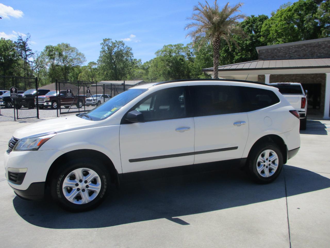 Chevrolet Traverse LS FWD w/PDC 2014