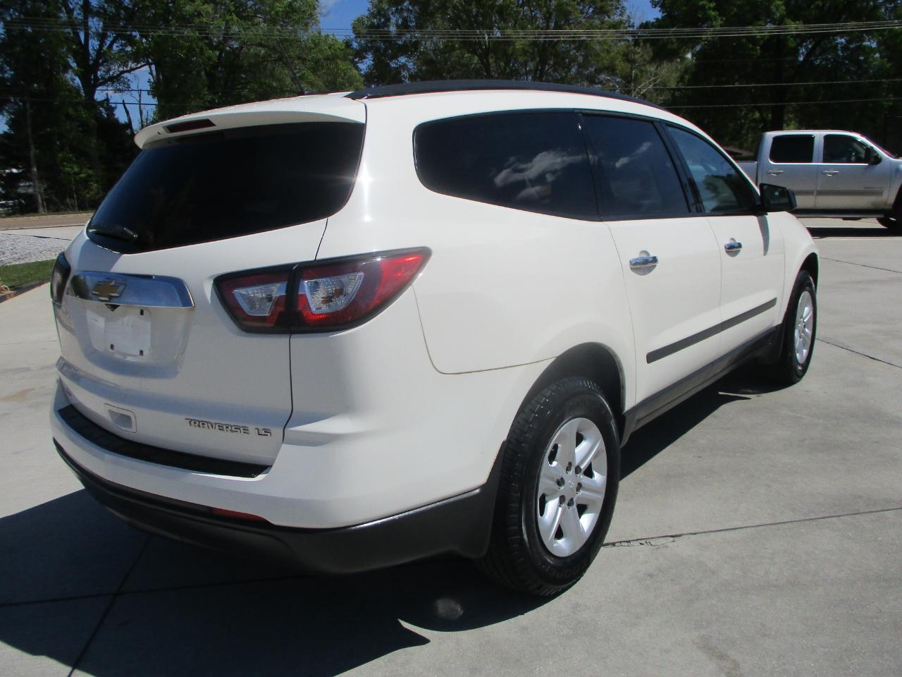 Chevrolet Traverse LS FWD w/PDC 2014