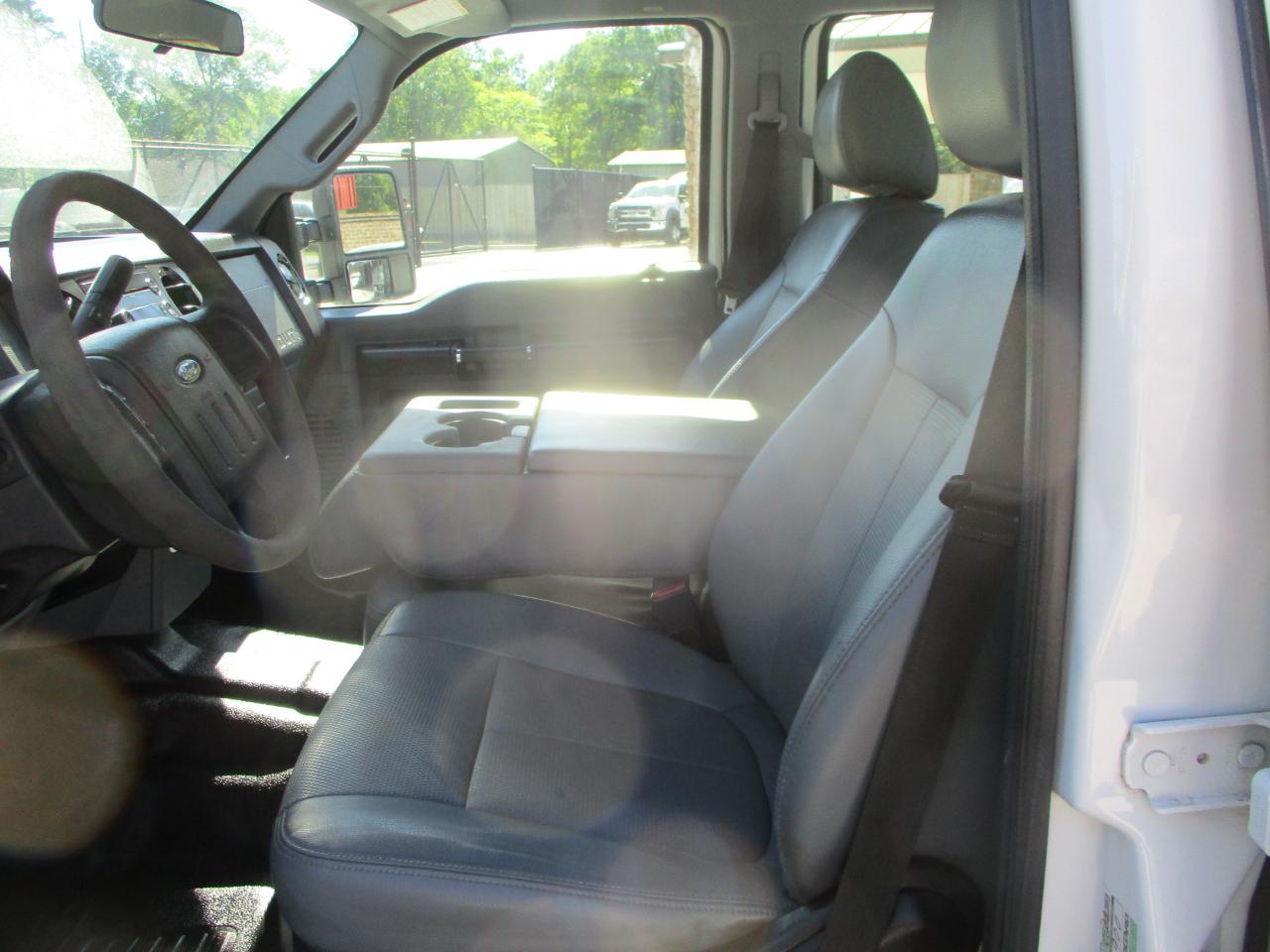 Ford F-250 SD XL Crew Cab Long Bed 2WD 2014