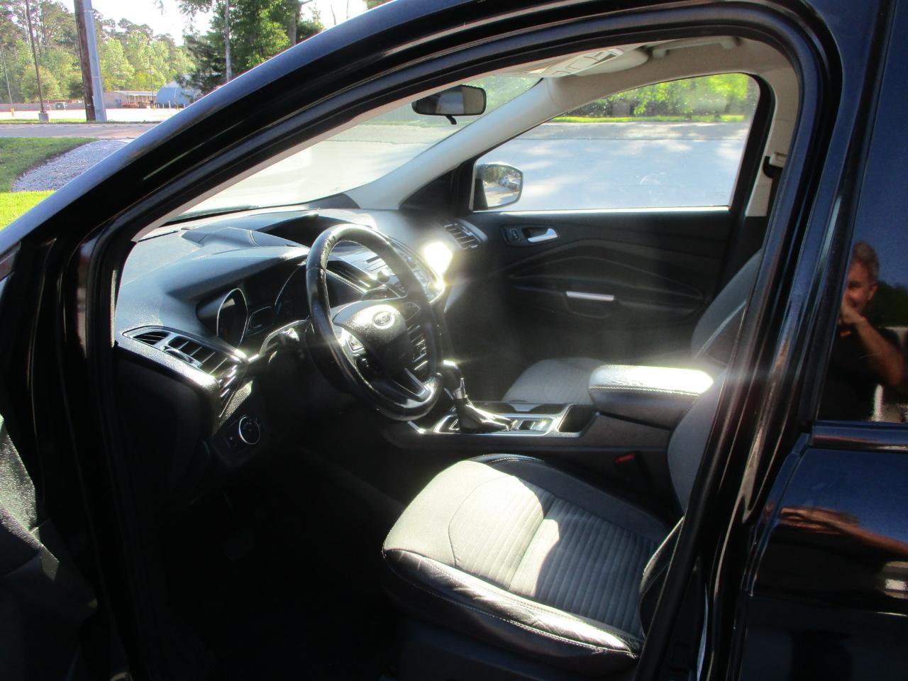 Ford Escape SE FWD 2017