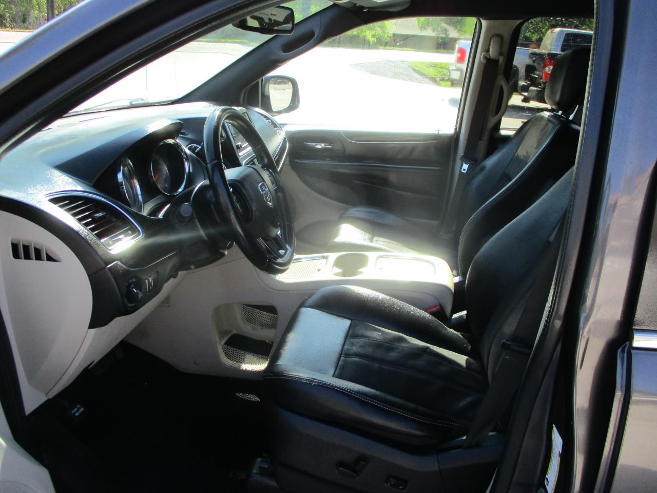 Dodge Grand Caravan SXT 2020