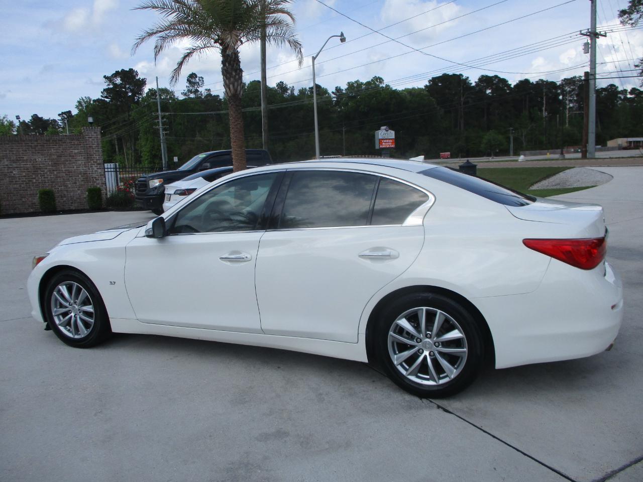 Infiniti Q50 Premium 2014