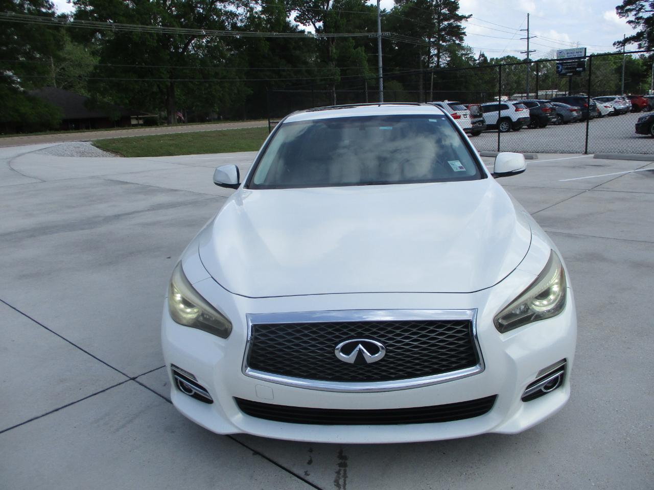 Infiniti Q50 Premium 2014