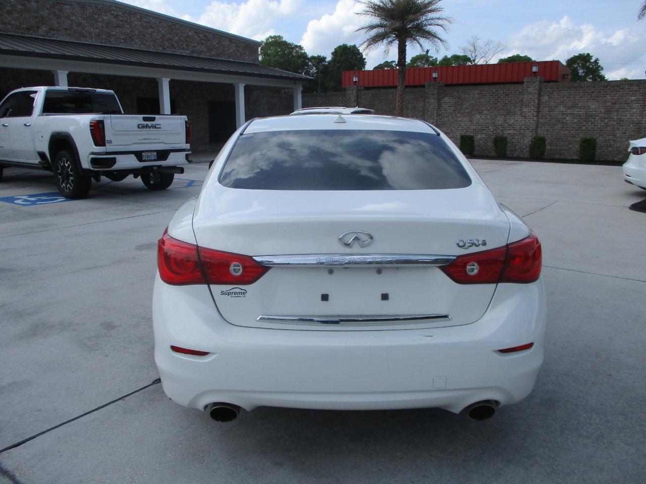 Infiniti Q50 Premium 2014