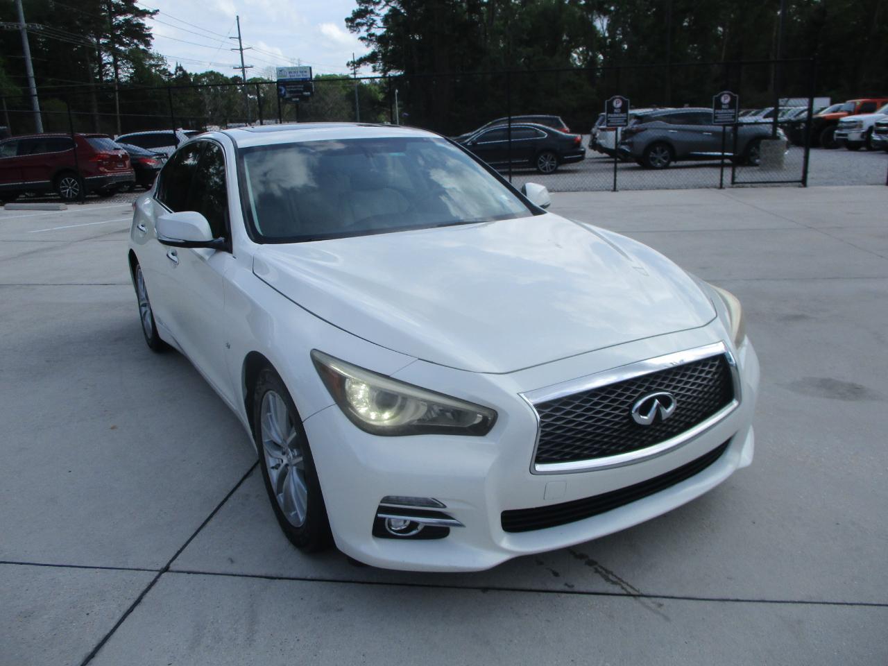 Infiniti Q50 Premium 2014