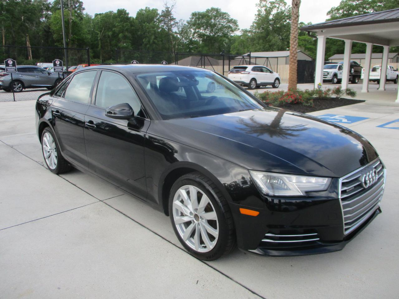 Audi A4 2.0T Premium quattro Sedan 2017