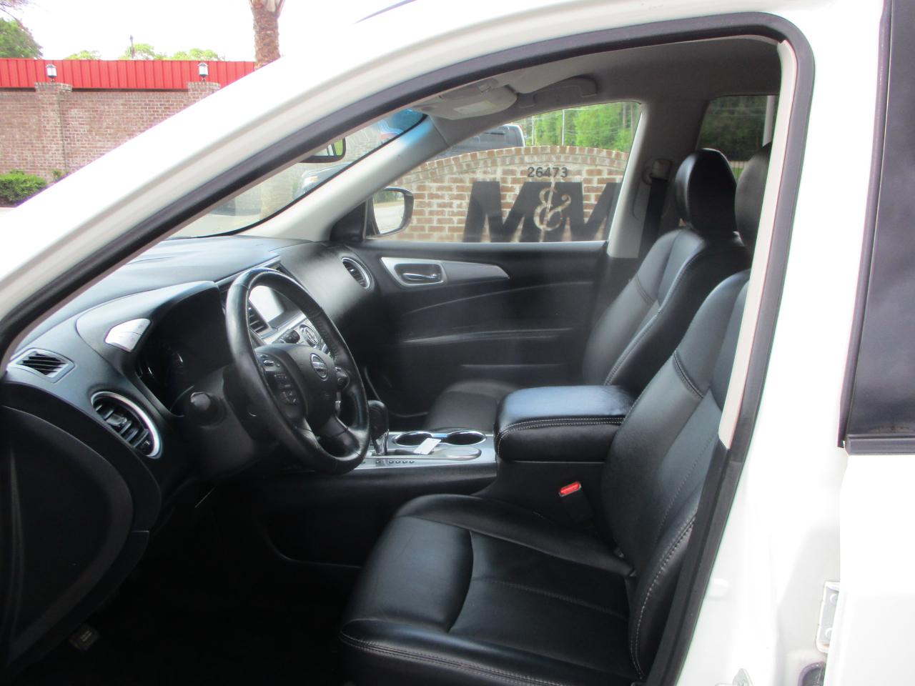 Nissan Pathfinder S 2WD 2019