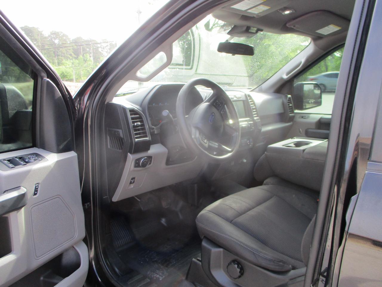 Ford F-150 XL SuperCrew 5.5-ft. Bed 4WD 2019