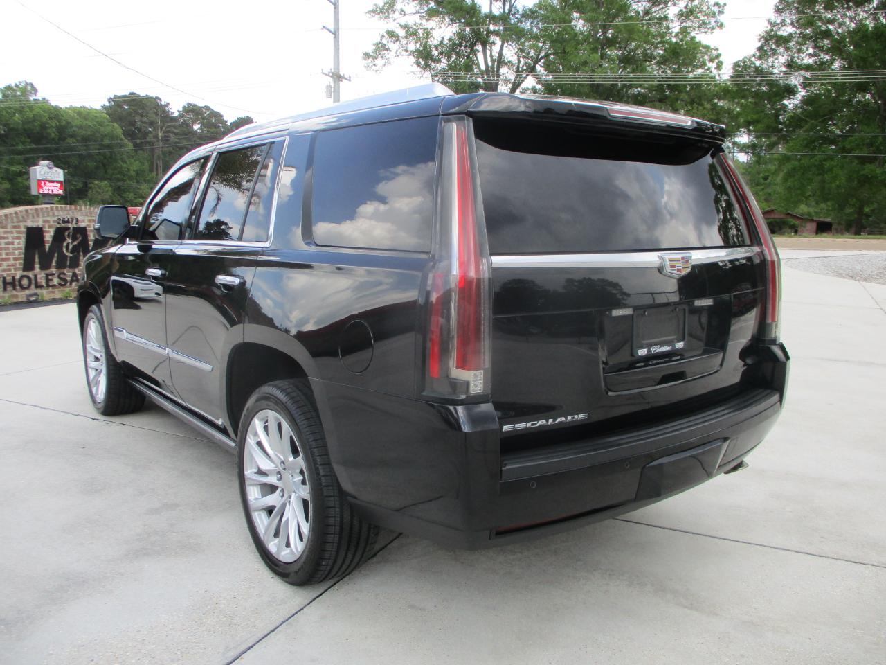 Cadillac Escalade Platinum 2WD 2016