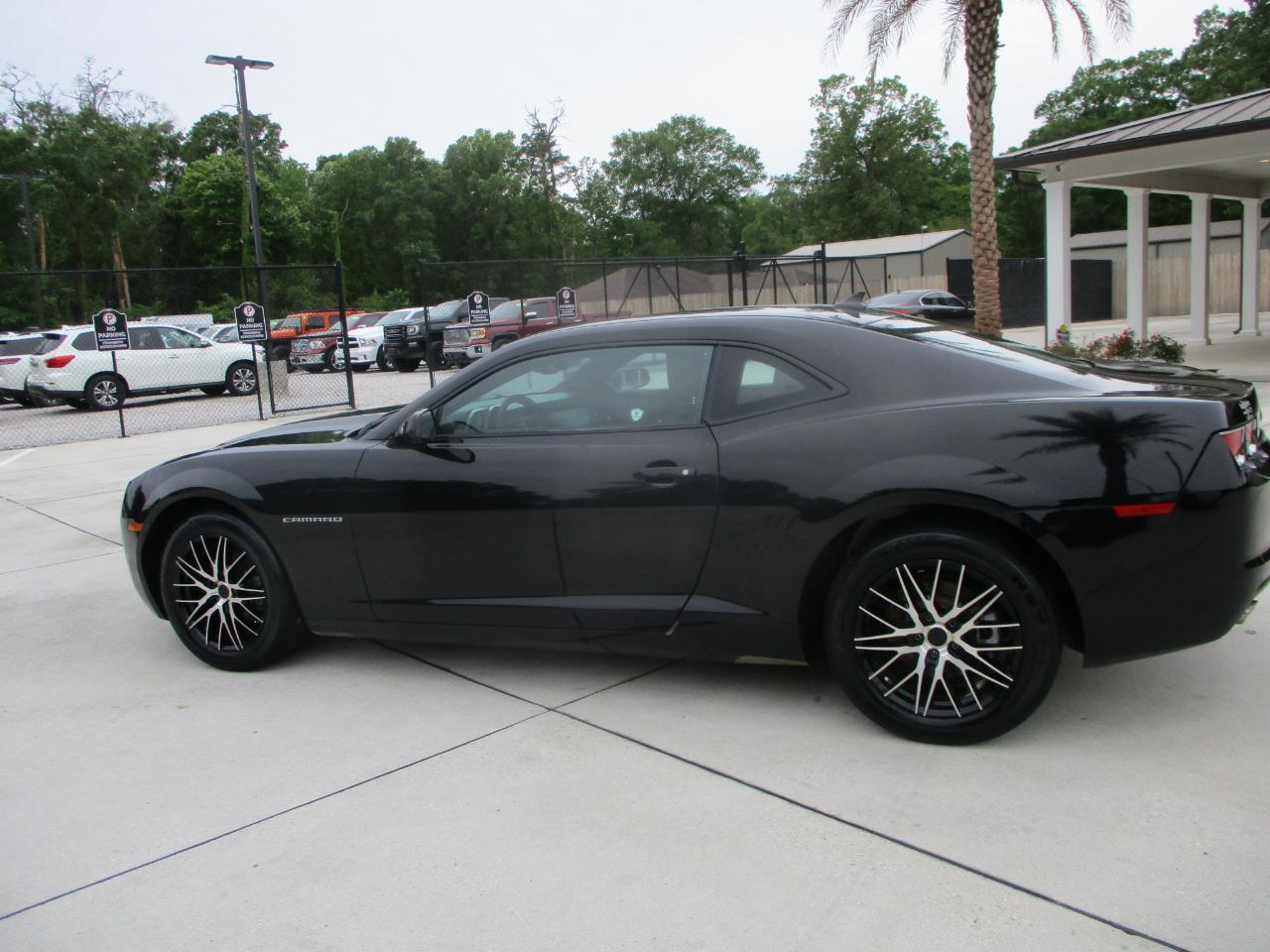 Chevrolet Camaro LS Coupe 2010