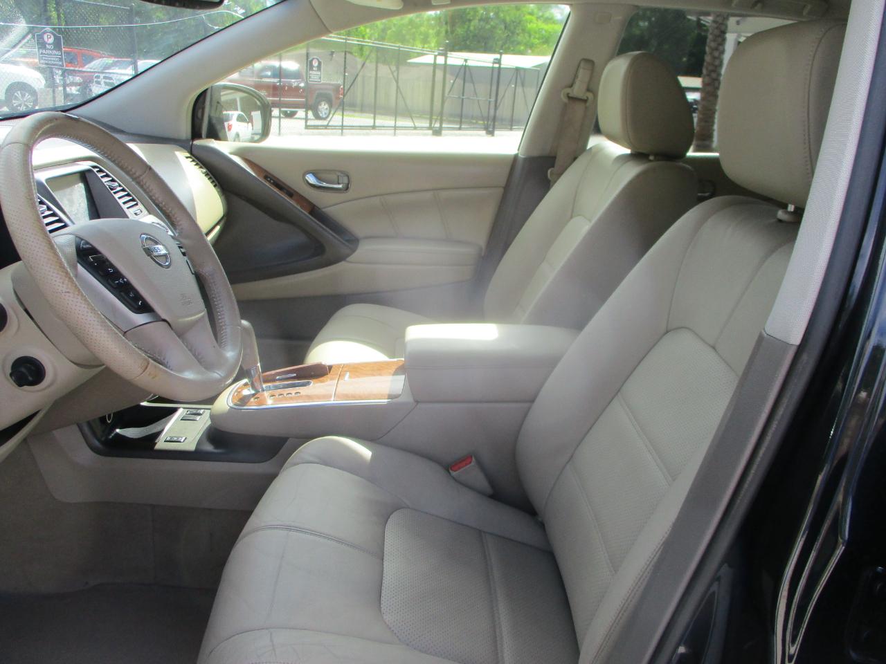 Nissan Murano LE 2014