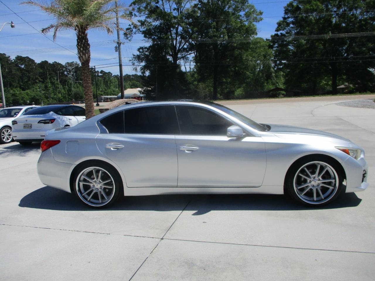 Infiniti Q50 Premium 2014
