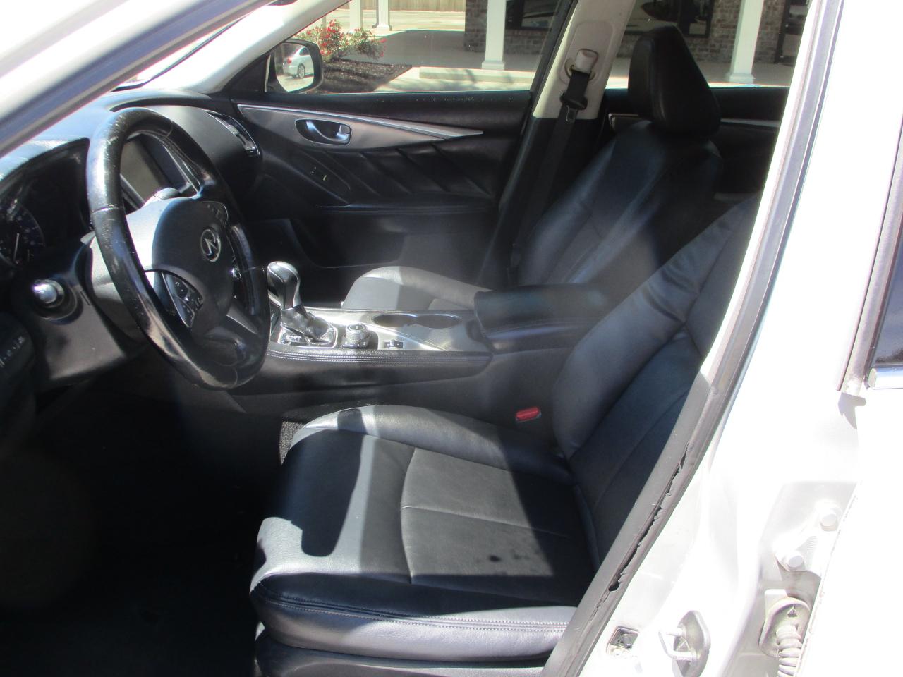 Infiniti Q50 Premium 2014