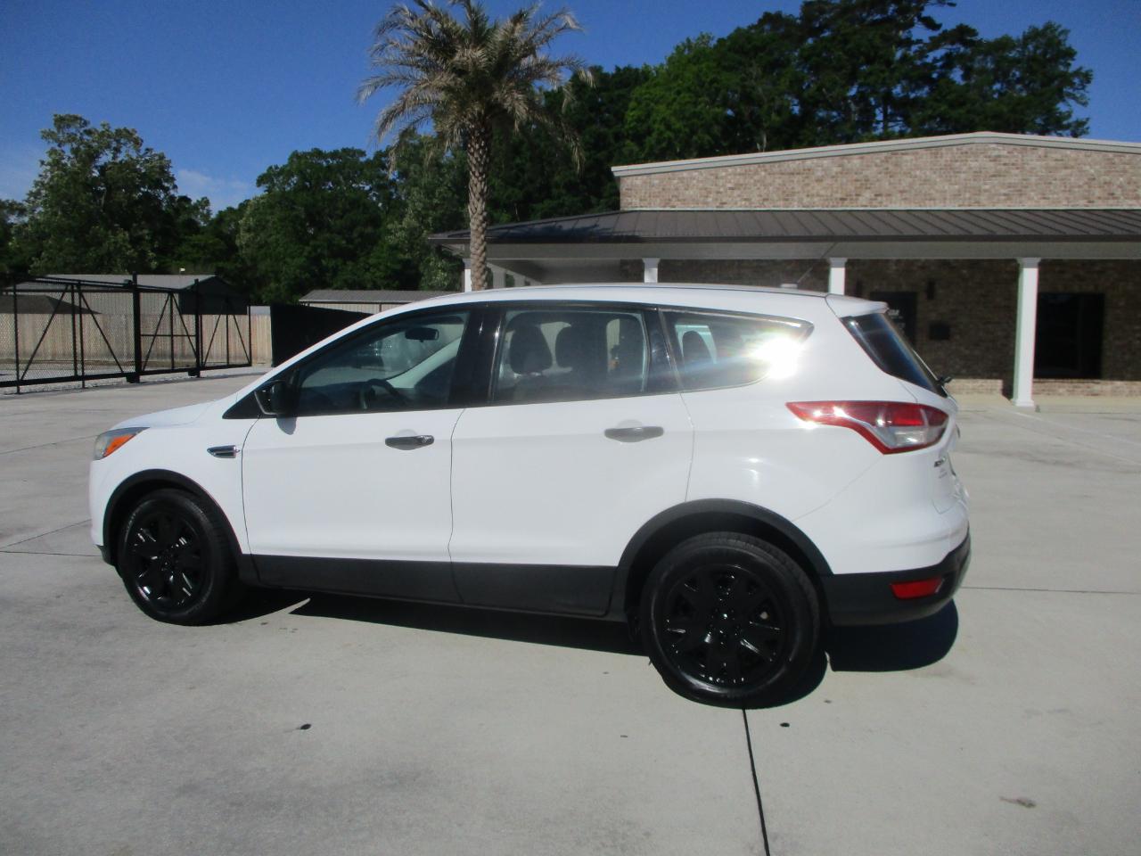 Ford Escape S FWD 2014