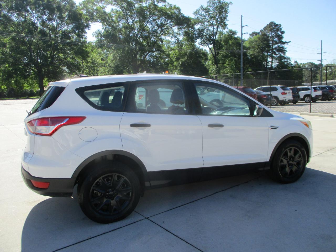 Ford Escape S FWD 2014