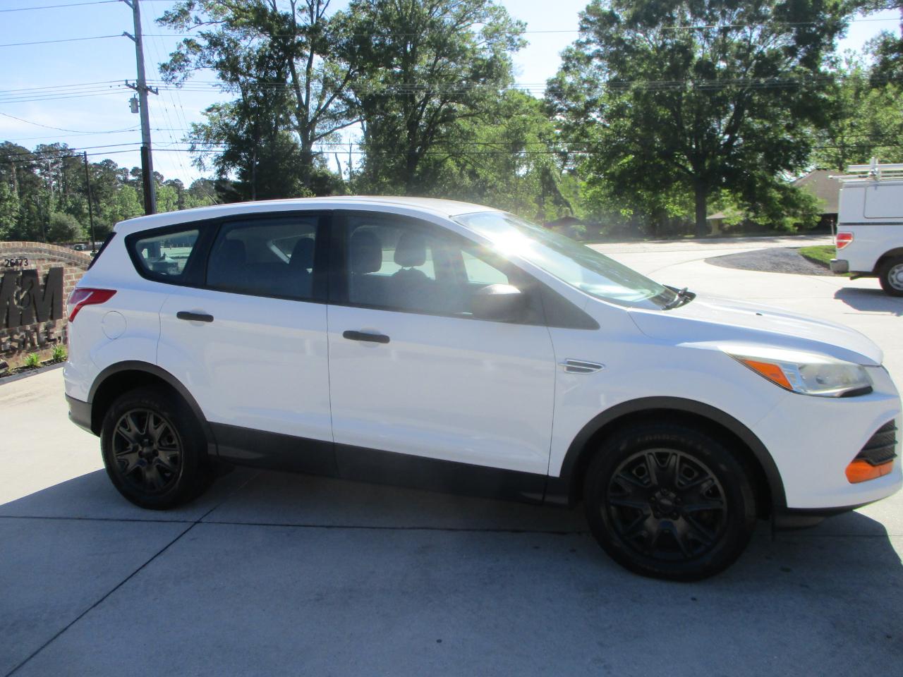 Ford Escape S FWD 2014