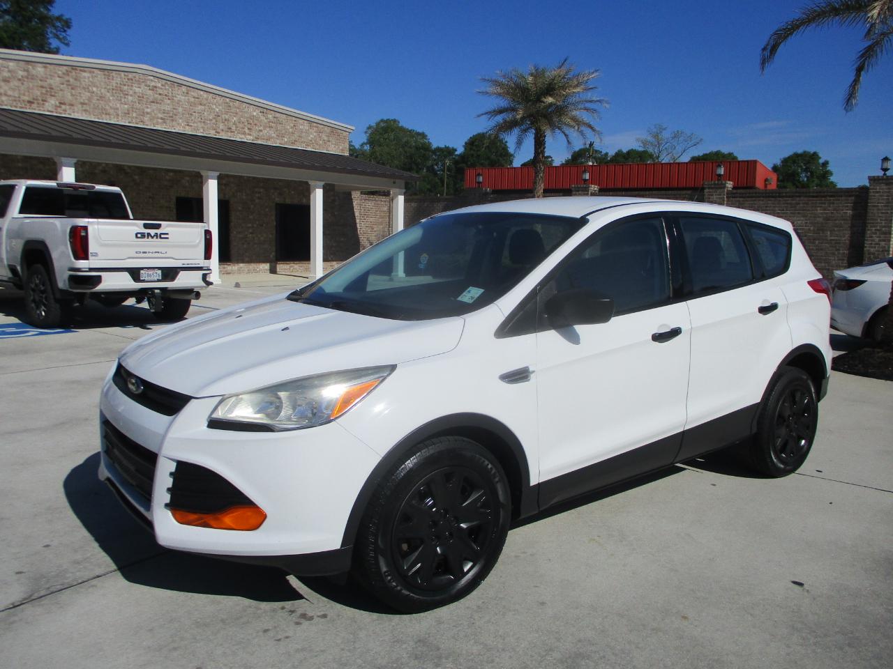 Ford Escape S FWD 2014