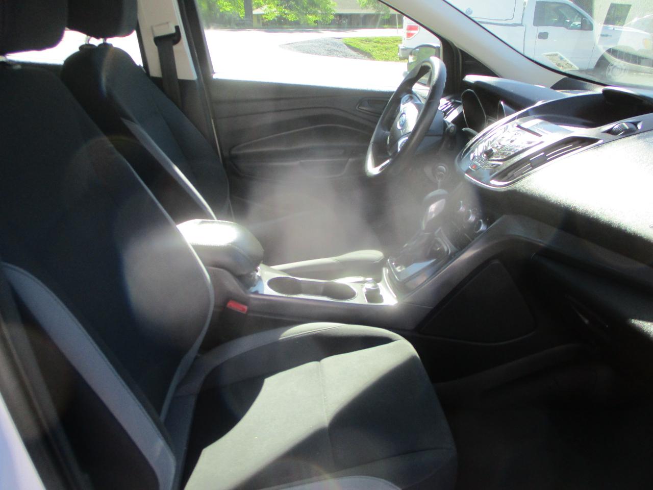 Ford Escape S FWD 2014