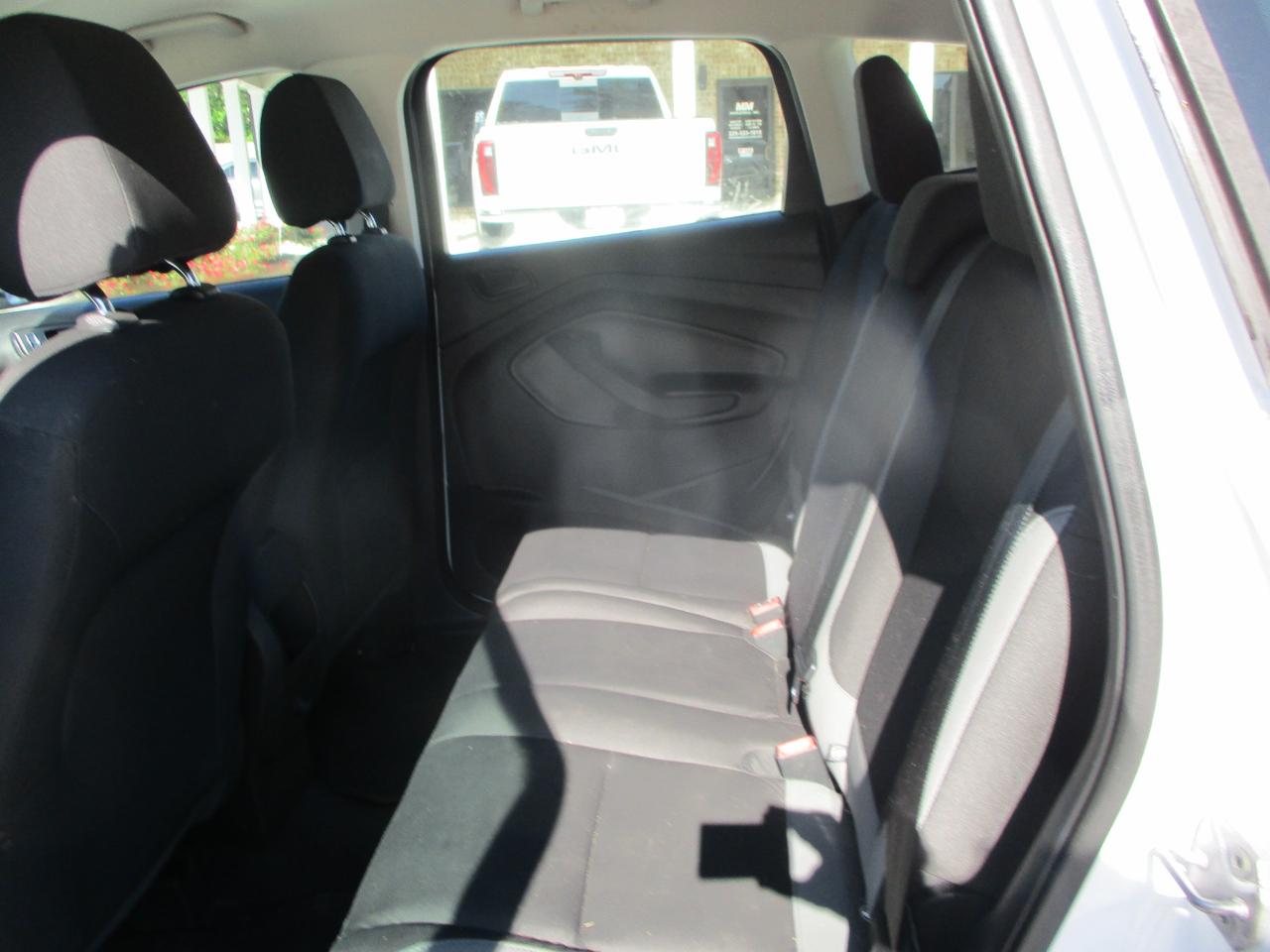 Ford Escape S FWD 2014