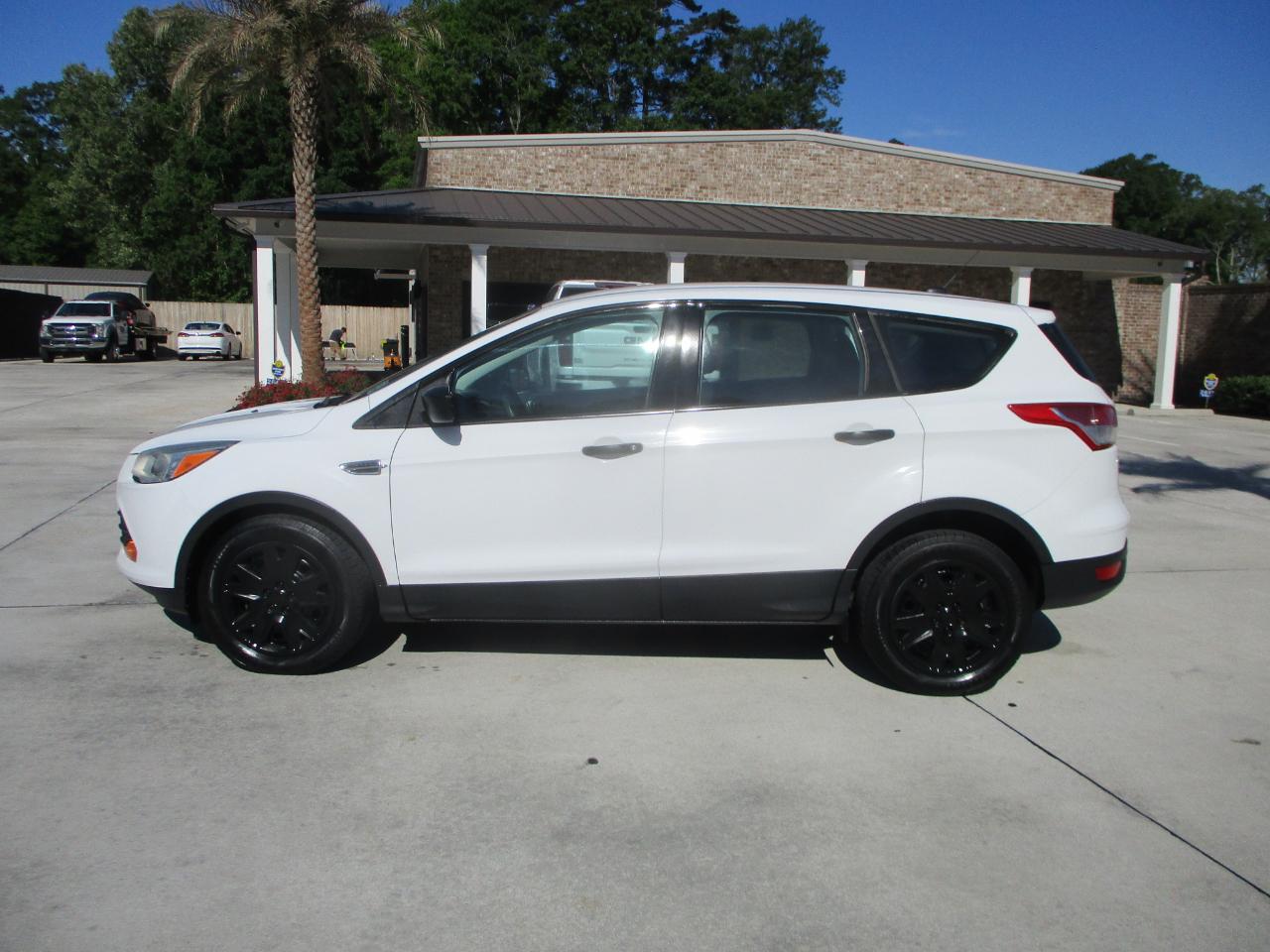 Ford Escape S FWD 2014