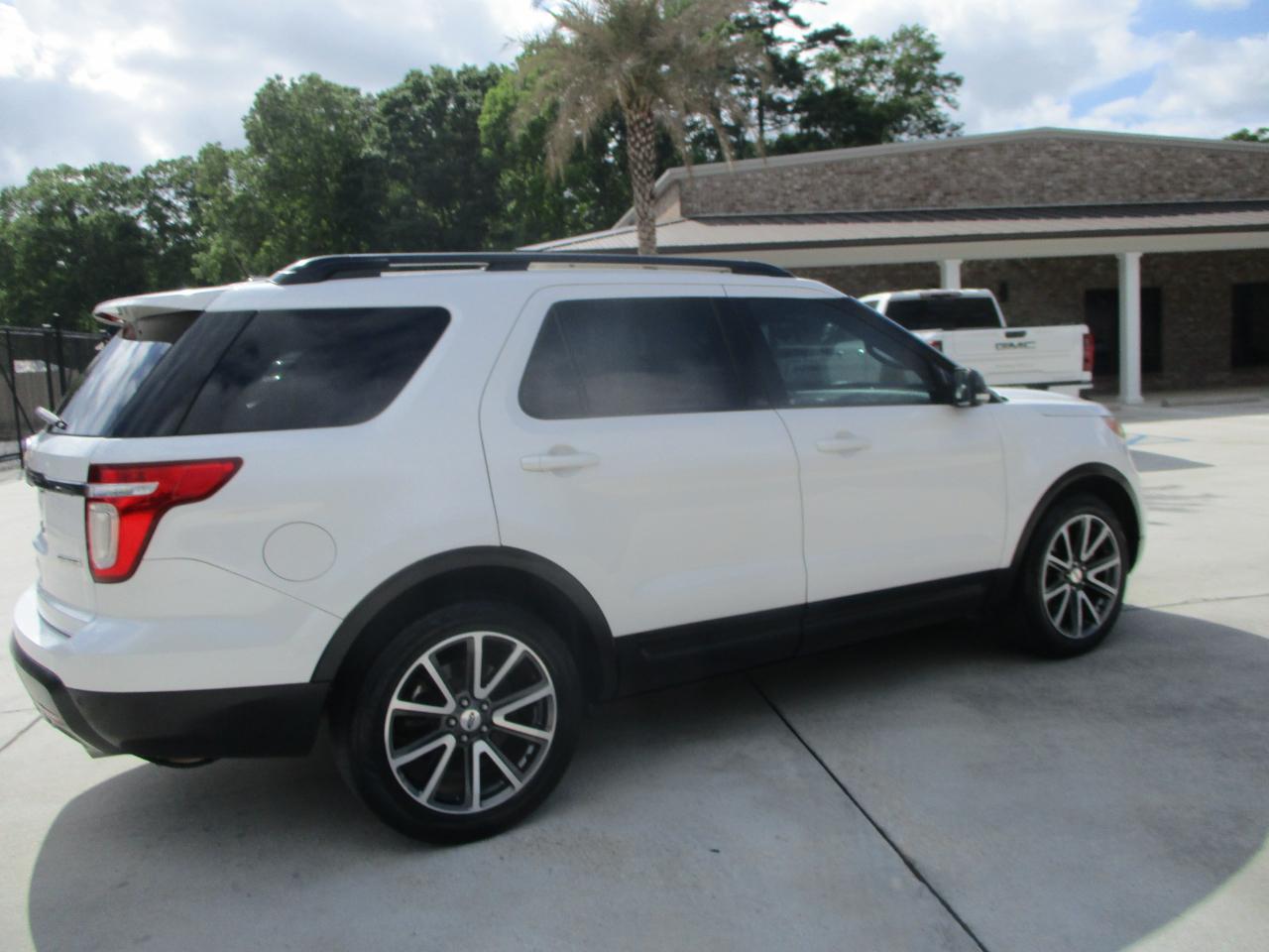 Ford Explorer XLT FWD 2015