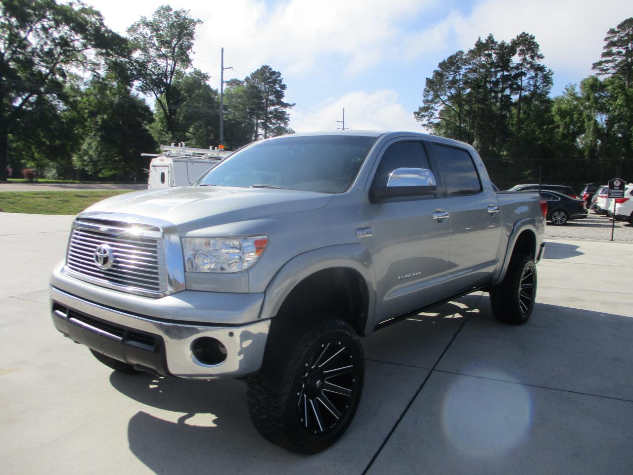 Toyota Tundra Limited 5.7L FFV CrewMax 4WD 2010
