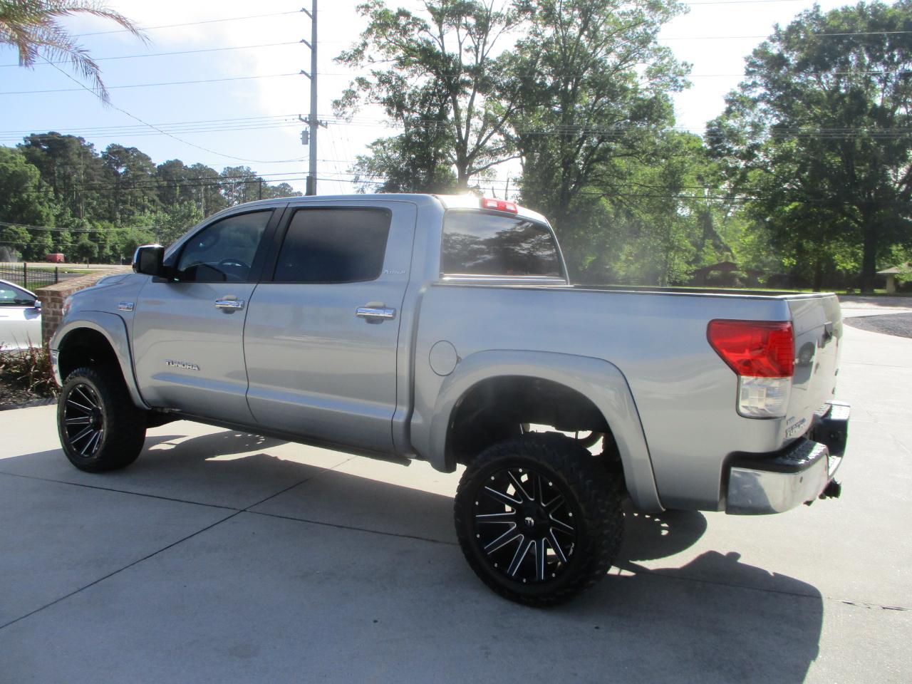 Toyota Tundra Limited 5.7L FFV CrewMax 4WD 2010