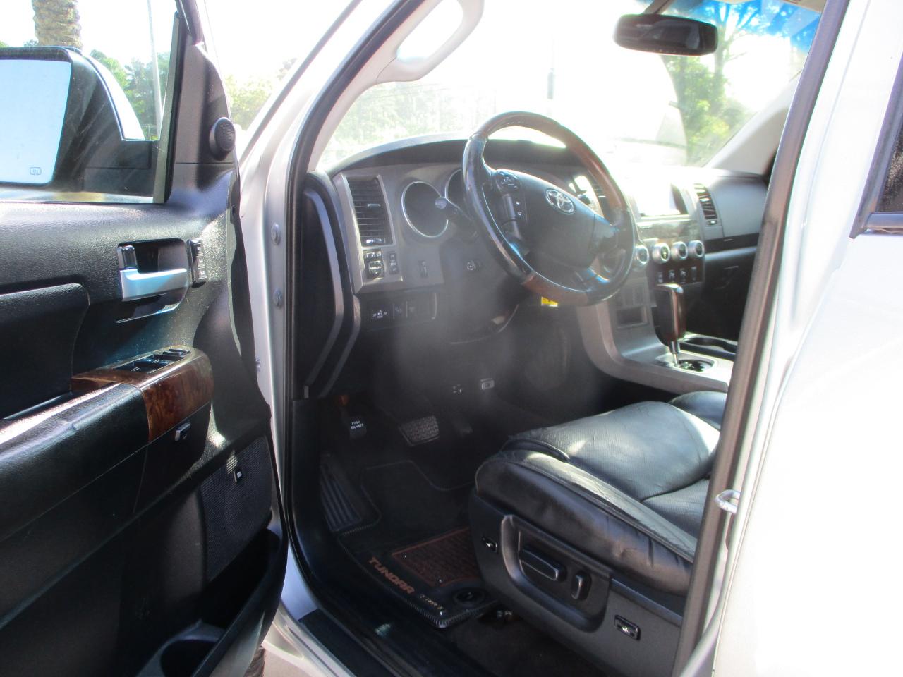 Toyota Tundra Limited 5.7L FFV CrewMax 4WD 2010