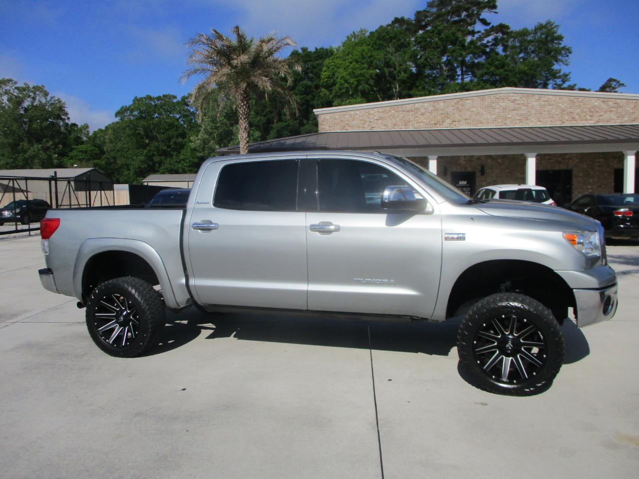Toyota Tundra Limited 5.7L FFV CrewMax 4WD 2010