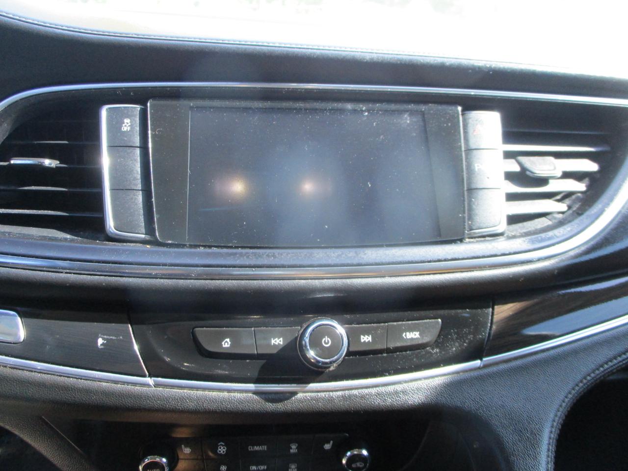 Buick Enclave Essence FWD 2018