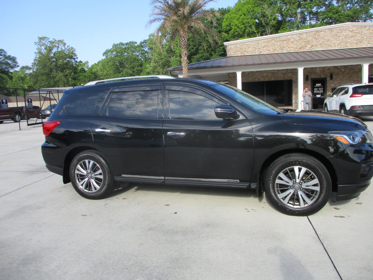 Nissan Pathfinder S 2WD 2018