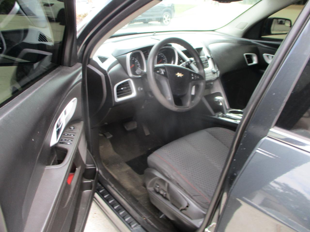 Chevrolet Equinox LS 2WD 2012