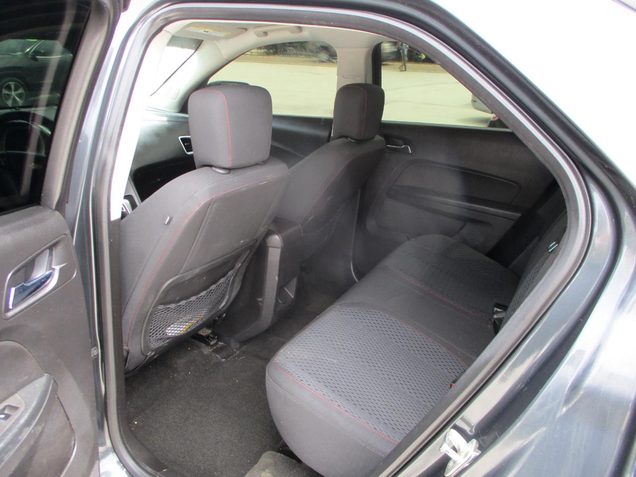 Chevrolet Equinox LS 2WD 2012